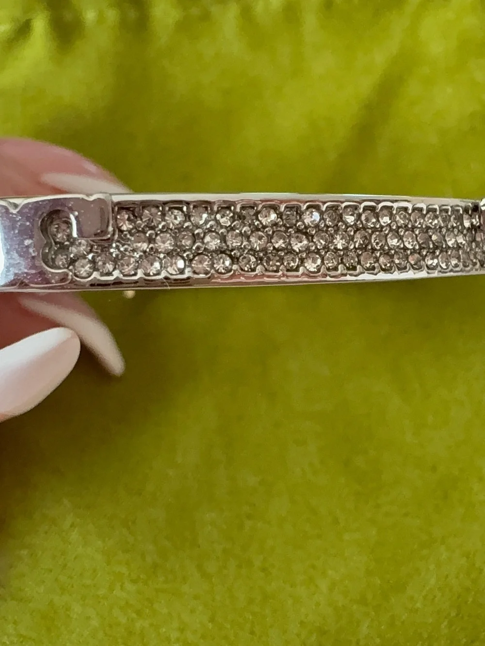 Tory Burch Serif-T Pavé Hinged Bracelet silver tone with crystal stones